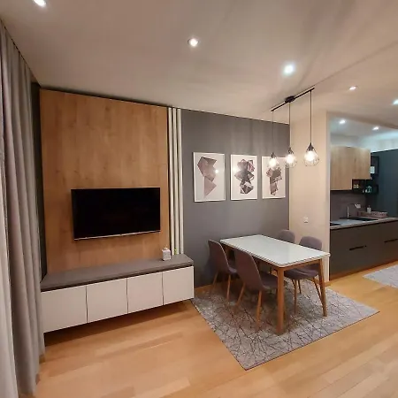 アパート Ksenija