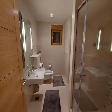 Ksenija アパート ズラティボール