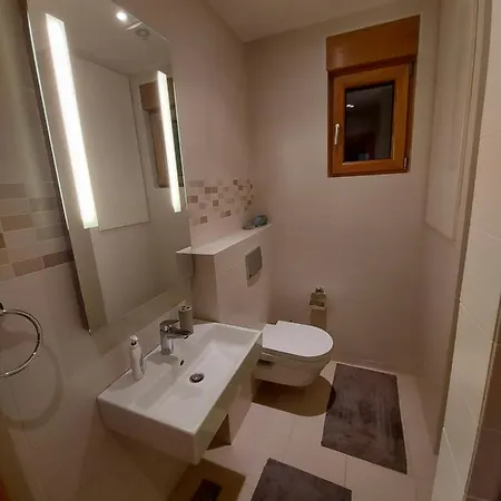 Ksenija アパート ズラティボール